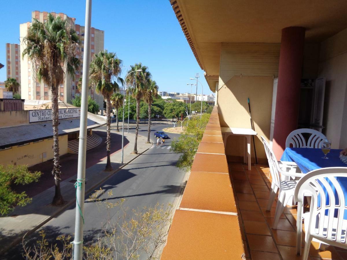 Apartamento Calle Fundadores Isla Cristina Kültér fotó